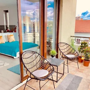 Apartment Sunny Deluxe Apt. & Terrace, Budapest