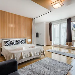 Apartment Bpr Timber Loft With Balcony, Budapest
